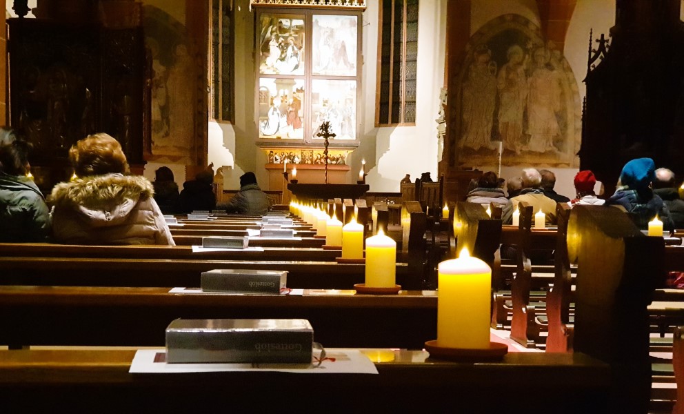 Musik-und-Meditation-stimmen-in-Tiefenbronn-auf-Weihnachten-ein