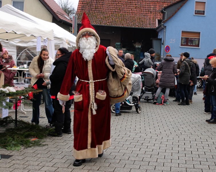 Wenn-die-Lichter-angehen-Adventszauber-in-der-Region