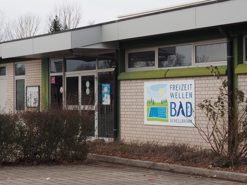 Einbrecher-hat-es-auf-Wechselgeld-Schokoriegel-und-Eis-abgesehen