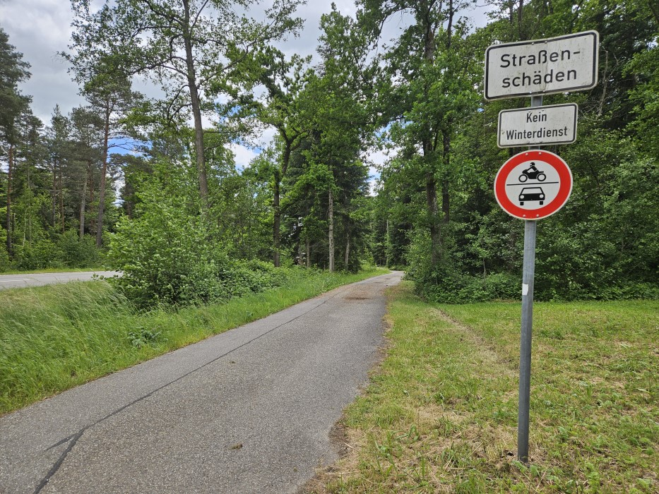 Land-bernimmt-Radweg-zwischen-Neuhausen-und-Schellbronn