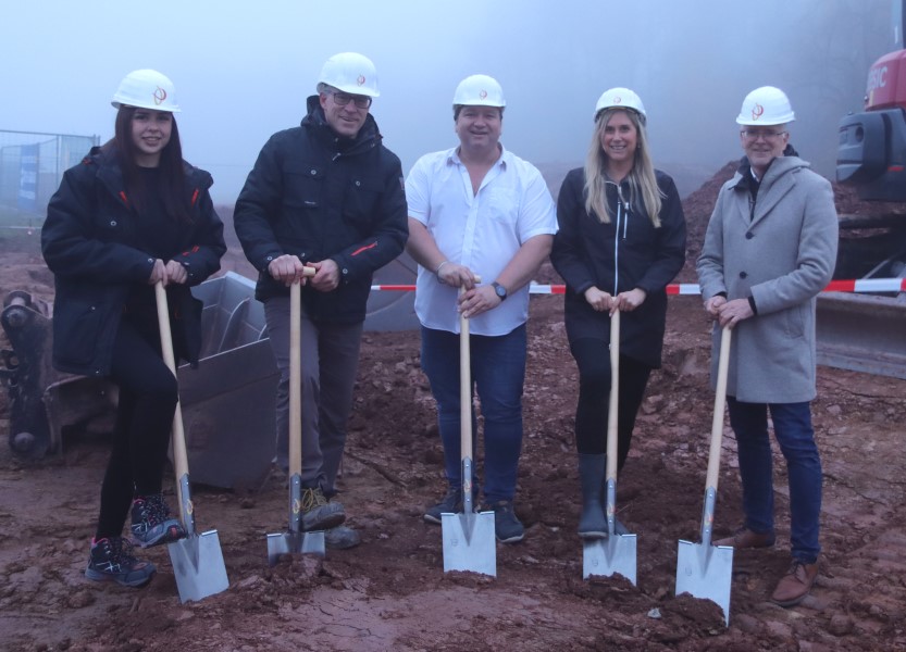 Spatenstich-f-r-das-Hightech-Zentrum-Hamberg