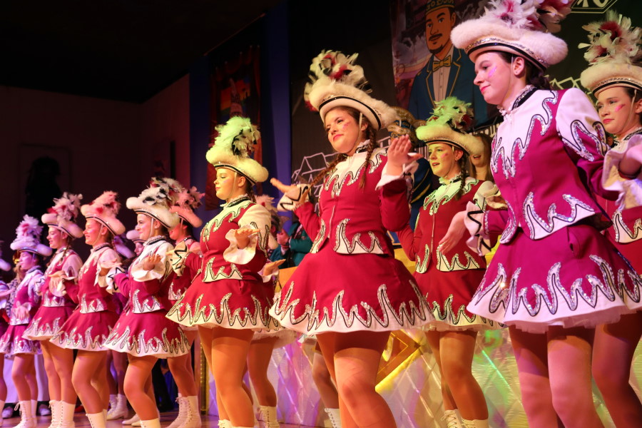 Tiefenbronn-feiert-fulminanten-Fasnetsauftakt