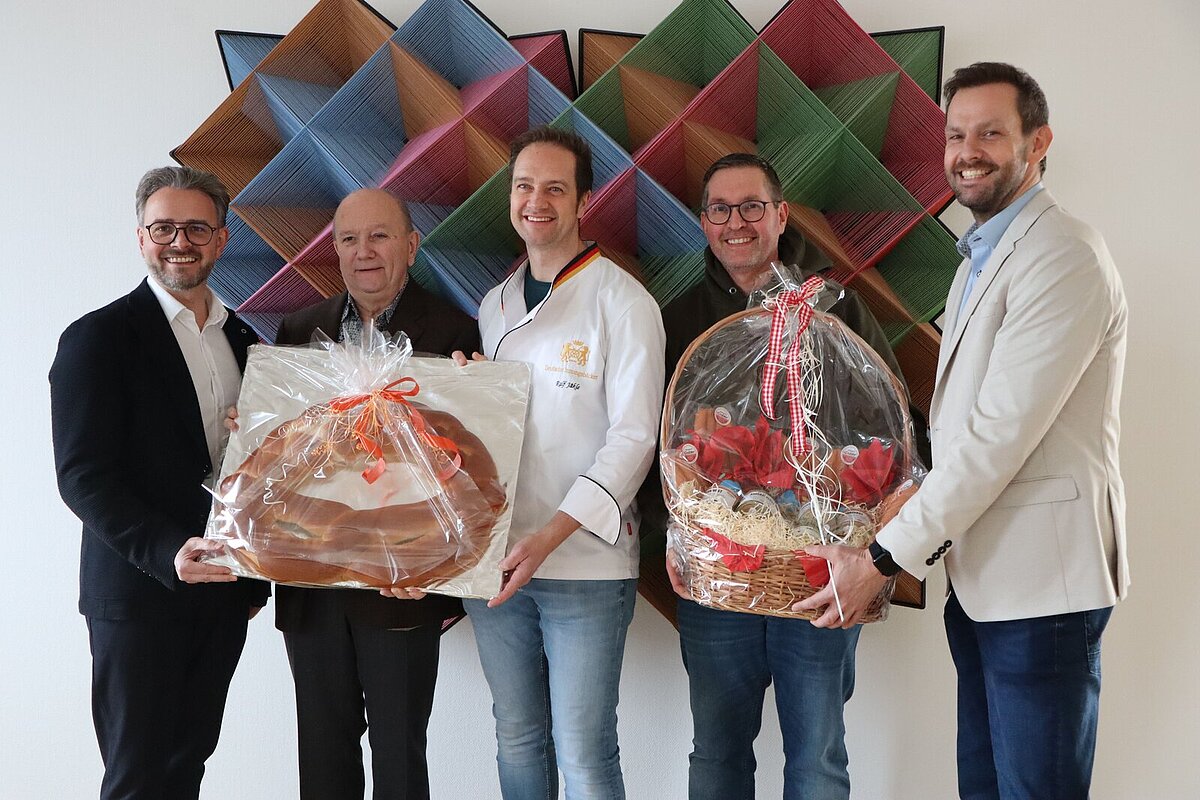 Handwerkliche-Neujahrsgaben-f-r-den-guten-Zweck