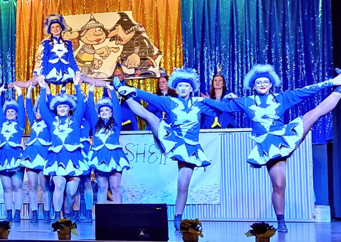 Wenn-die-Hagenschie-halle-lacht-bebt-und-schunkelt