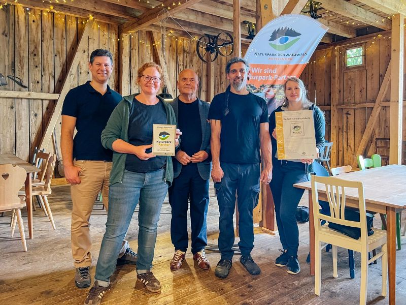 Naturpark-verleiht-Dorfscheune-Bieselsberg-in-Sch-mberg-Pr-dikat-Naturpark-Partner-